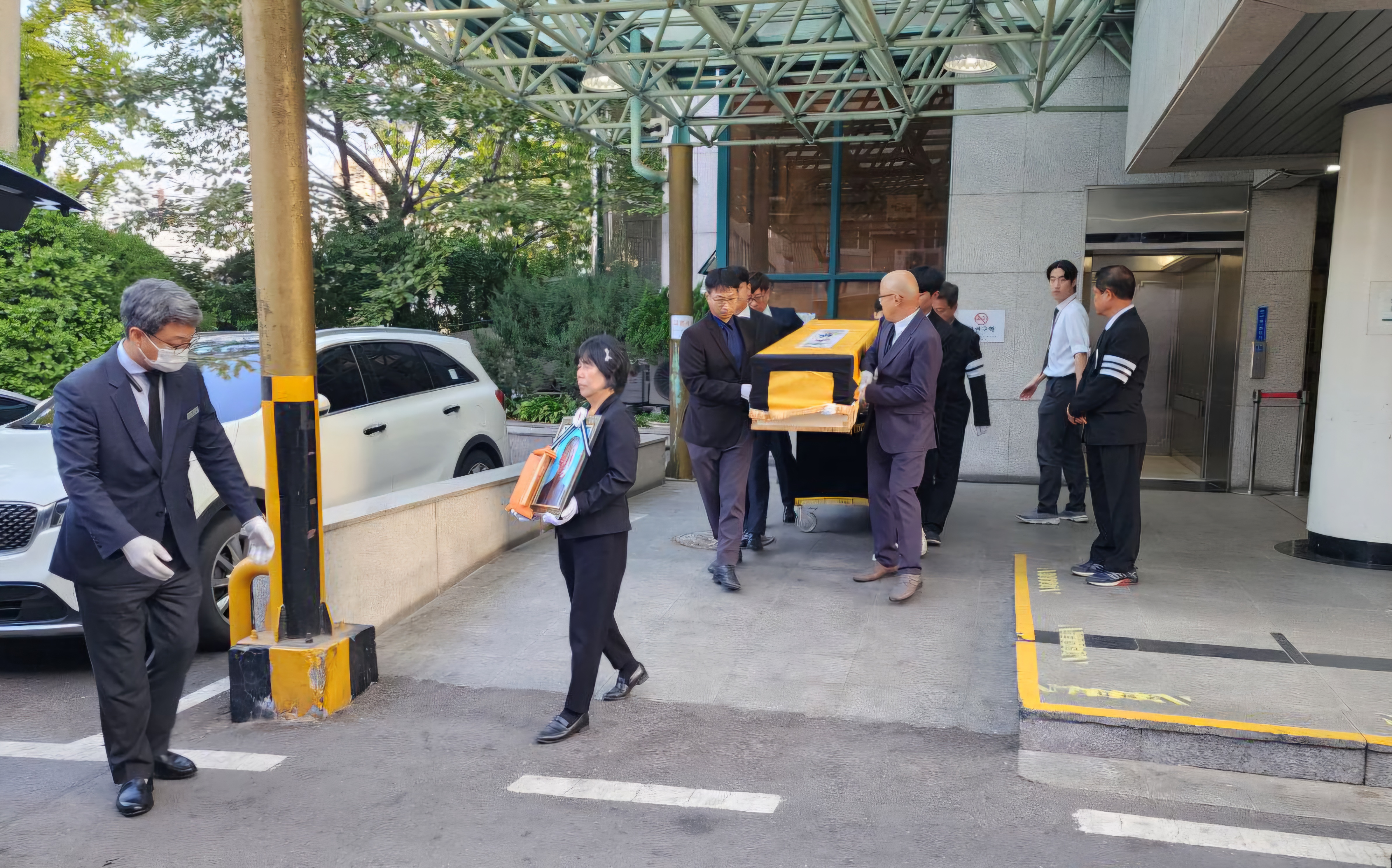 박희성 선생 발인02.jpg